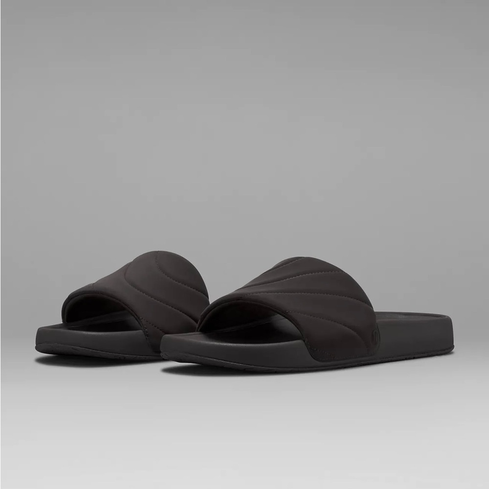 Women's Restfeel Slide 
Quilted Black Size 8